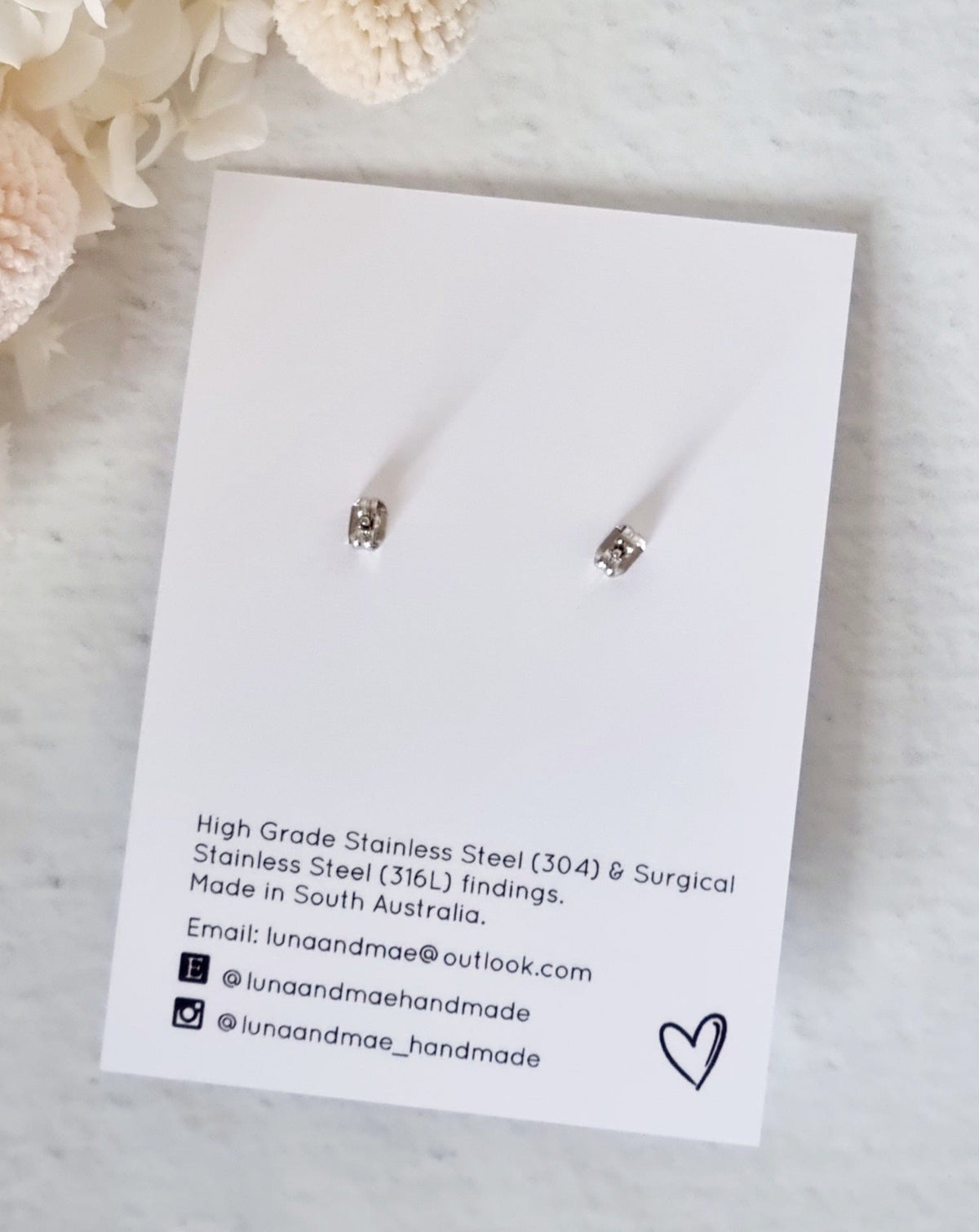 Daisy Peach Dangle - Luna + Mae