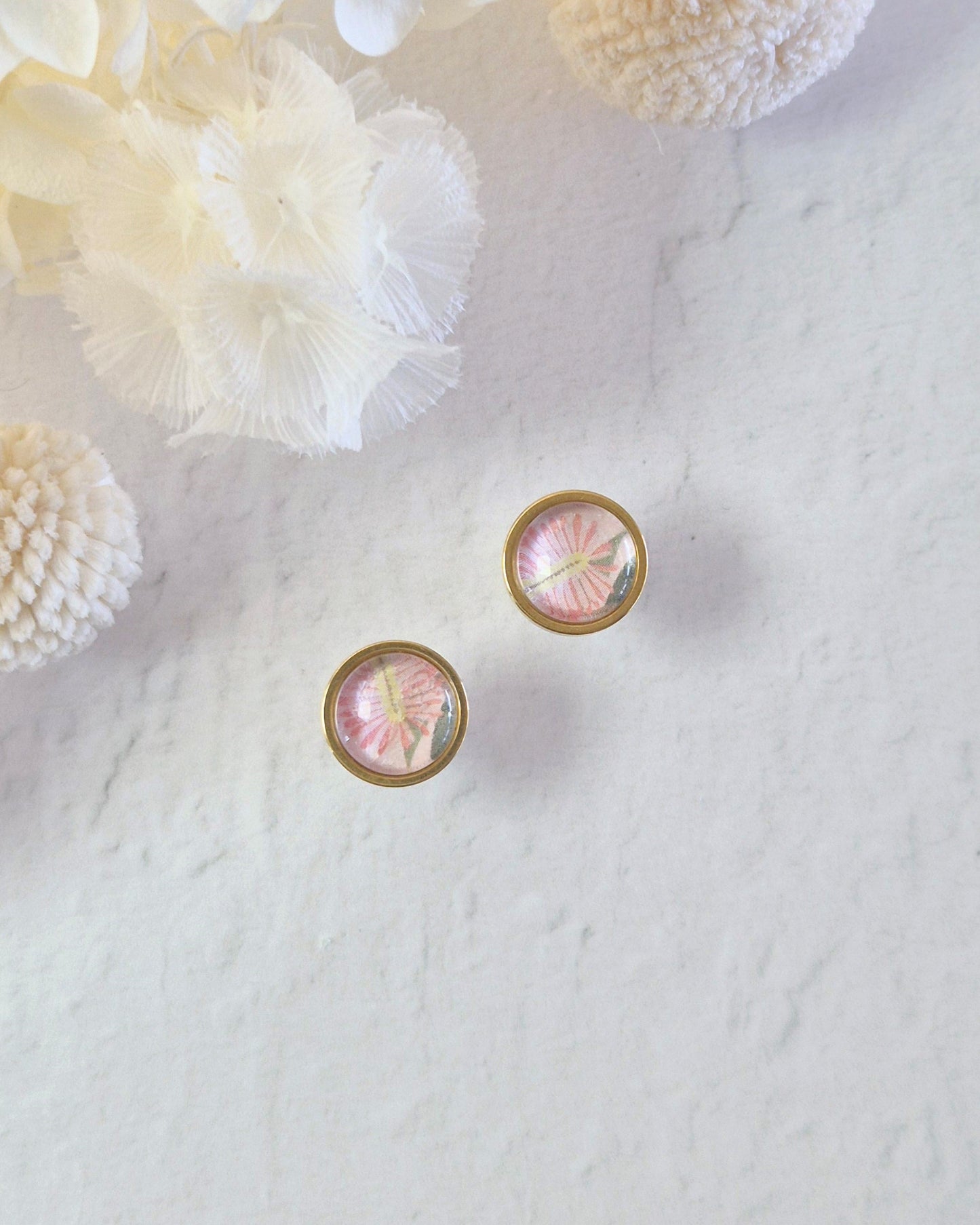 Bezel Pink Wattle Gold Stud #3